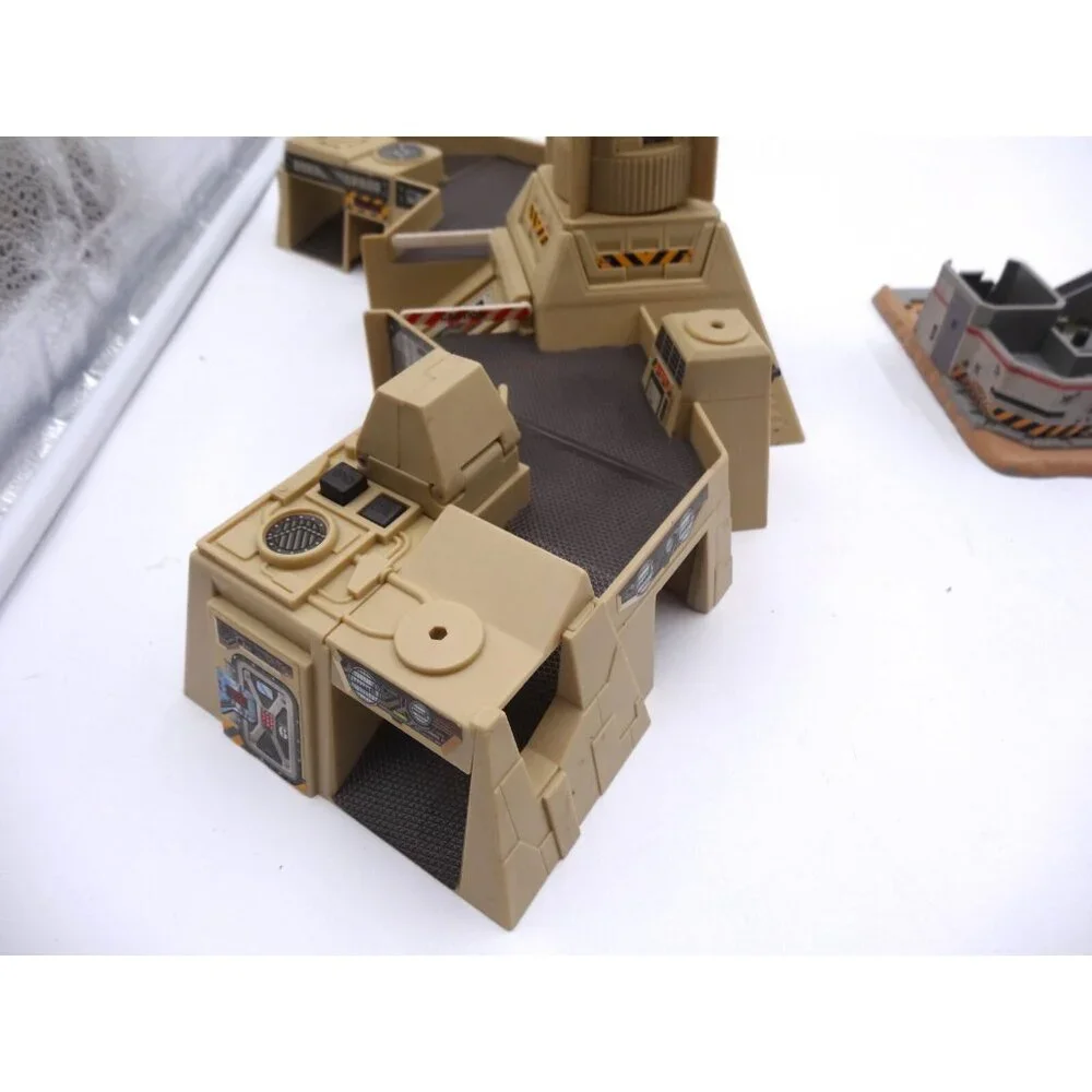 Micro‎ Machines 1995 Lewis Galoob Battle Zones Night Attack Military Tower plus